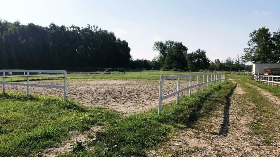 Agriturismo La Fornace Centro Ippico コモ エクステリア 写真